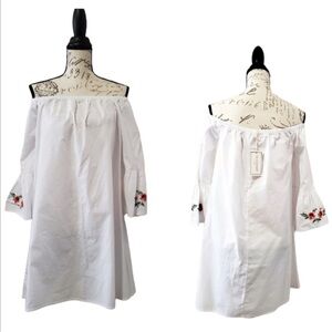 No Comment | Boho Dress in White with Floral Embroidered Bell Sleeves Size M